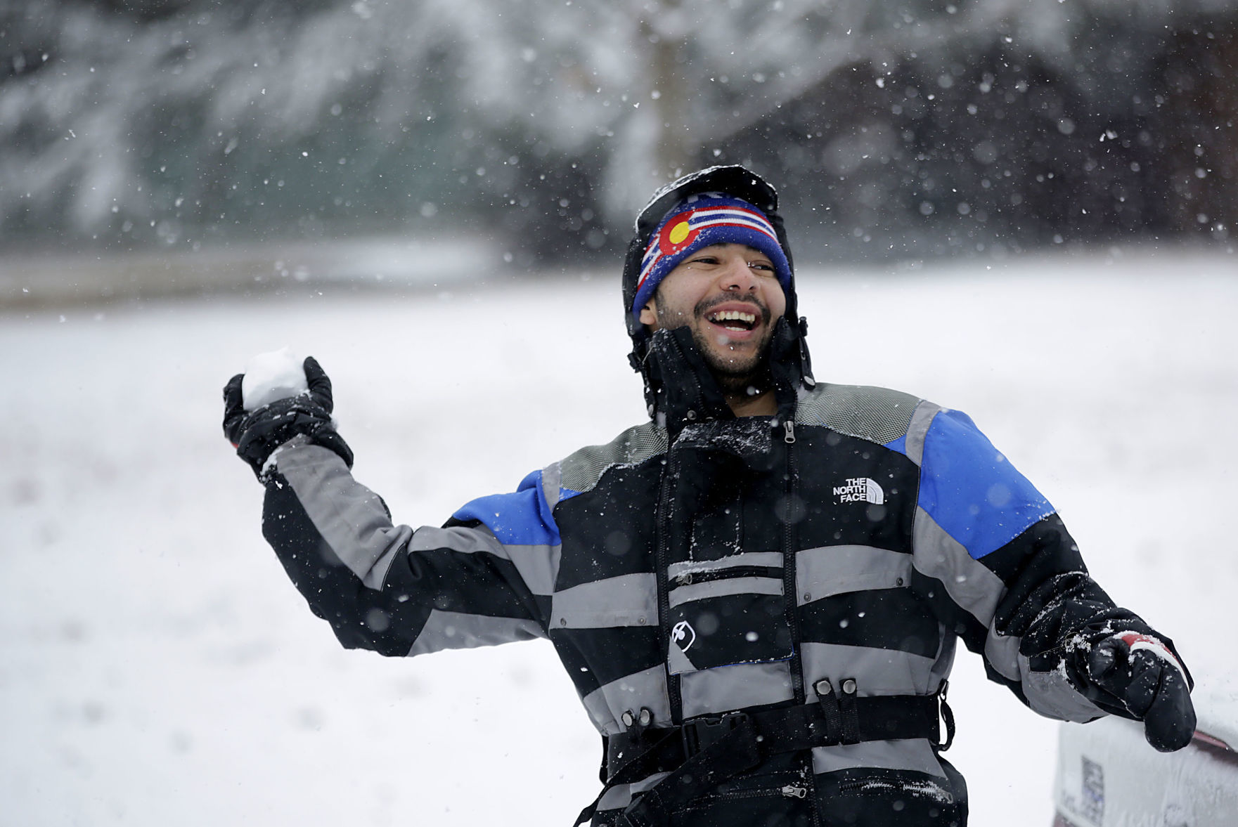 Snow falls on Tulsa area, northeast Oklahoma